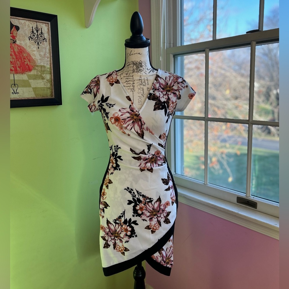 Almost Famous White Floral Dresss